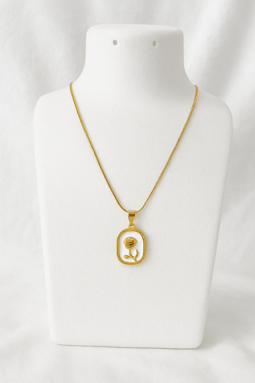 Stylish Anti Tarnish Gold Plated Rose Flower Pendant