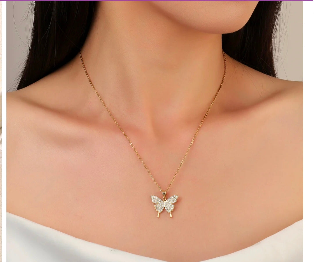 Gold Plated American Diamond Pendent chain For All age Women And Girls..