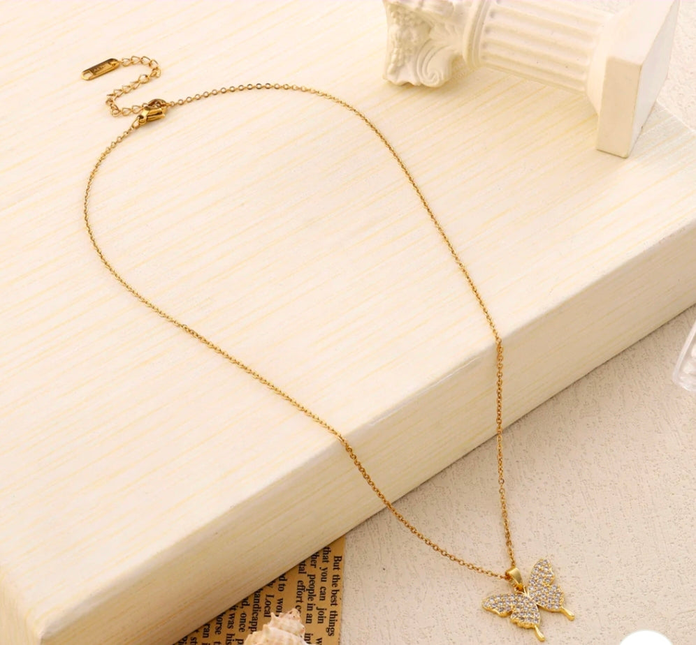 Gold Plated American Diamond Pendent chain For All age Women And Girls..